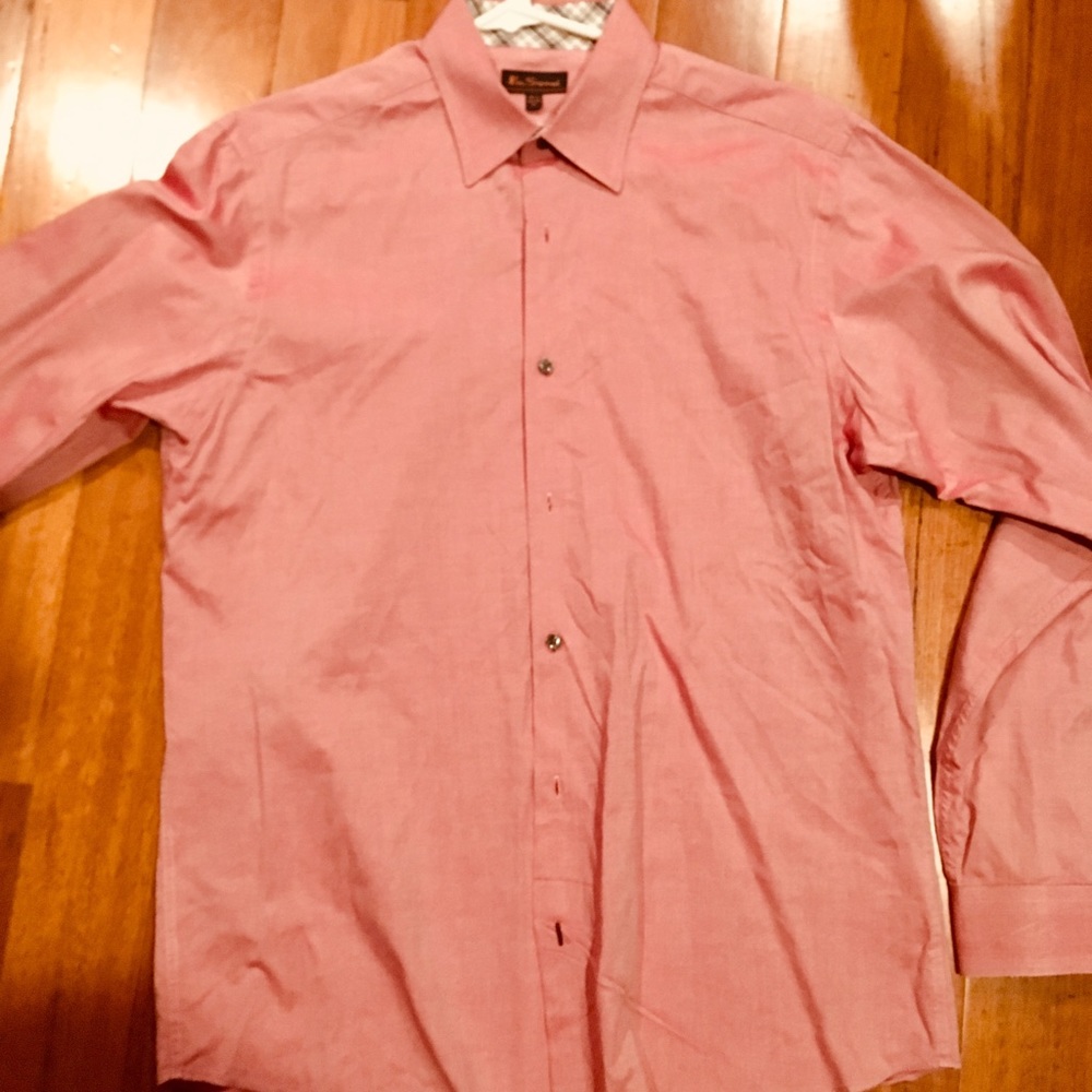 Subtle/ muted red Ben Sherman button down shirt